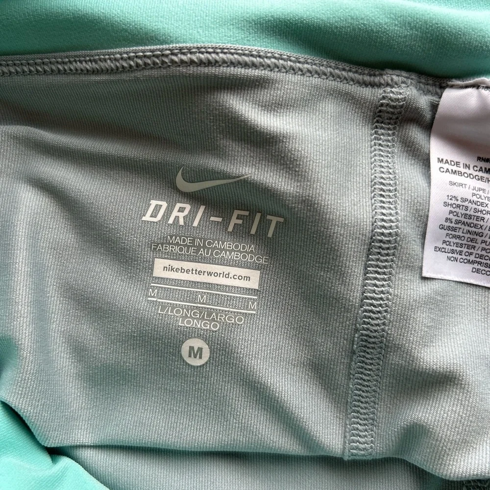 Nike Gray and White Tiered Skater Skorts - Picture 5 of 8